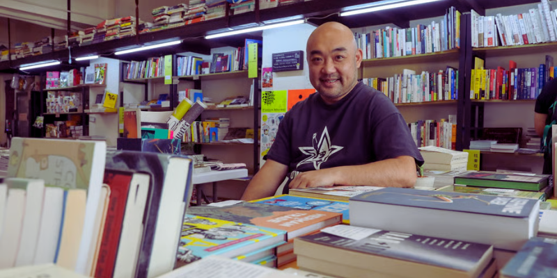 Four Hong Kong booksellers have been arrested for selling “seditious titles.”