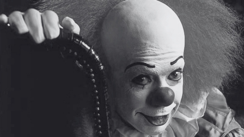 An Ode to the Gleeful Terror of Tim Curry’s Pennywise